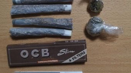 Bekçilerin şüphelenip aradığı araçtan uyuşturucu çıktı