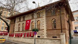 220 yıldır ayaktaydı, zamana yenik düştü, yeniden ayağa kalktı