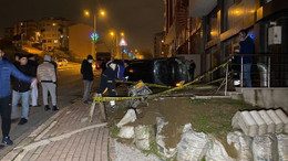 Park halindeki araca çarpıp takla attı!