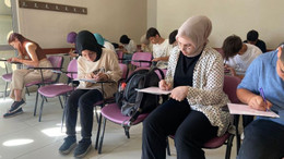 Hazırlık kurslarına kayıt yaptıran öğrenciler için seviye belirleme sınavı yapıldı