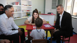 İşitme engelli çocuklar, sessiz dünyalarından eğitimle çıkıyor