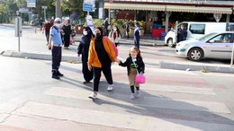 Okulun ilk gününde zabıtalar görev başında olacak!
