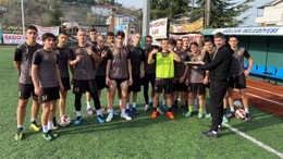 Başkan Sezer, Gürcü futbol takımını makamında ağırladı