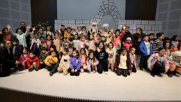 Minikler tiyatro keyfini doyasıya yaşadı