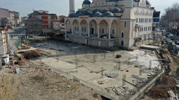 Meydanın temel betonu atıldı