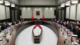 Kabine toplanıyor Masada neler var?