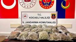 Şüphe üzerine durdurulan araçtan 15 kilo uyuşturucu çıktı
