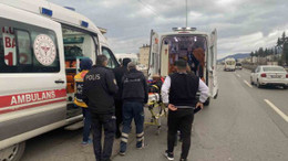 Kocaeli’de otomobil bariyerlere çarptı, yaralılar var