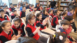 Çocuklar sevdikleri yazarlarla buluştu