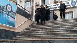 Ucuz otomobil vaadiyle dolandırdılar