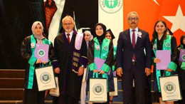 KOÜ Eğitim Fakültesi'nin mezuniyet coşkusu