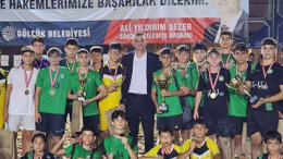 Kum Futbol Turnuvası'nda kimler şampiyon oldu ?