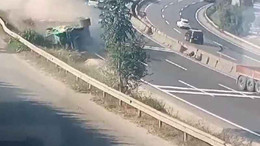 Sürücünün öldüğü kaza kamerada