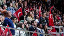İzmitliler o maçı Atatürk baskılı tişörtle izleyecek!