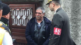 Bu bakışlarıyla hafızalara kazınan şehit babası hayatını kaybetti