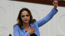 Eşi CHP'den istifa etmişti! Gamze Akkuş İlgezdi ilk defa konuştu!