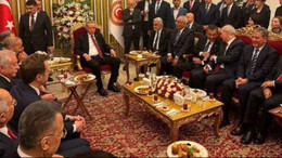 Erdoğan, Özgür Özel ile bir araya geldi!