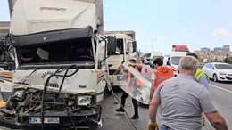 İstanbul'da 10 araçlık zincirleme kaza