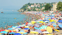 İstanbullu artık Çeşme, Bodrum yerine Düzce'deki o ilçeye gidiyor! Turist akını sürüyor