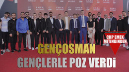 Gençosman gençlerle poz verdi
