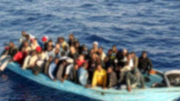 Yunanistan’ın denize bıraktığı göçmenleri Türkiye’ye ait Sahil Güvenlik botu kurtardı