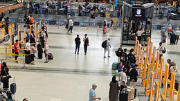 Havalimanı yolcu trafiği yıllık yüzde 2,7 arttı