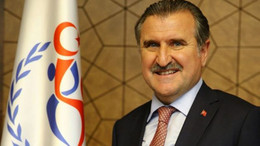Bakan Bak’tan aile ve antrenörlere teşekkür