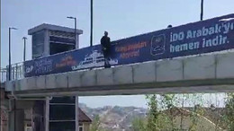 Kocaeli’deki intihar girişimi, trafiği kapattırdı!