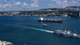 İstanbul Boğazı'nda gemi trafiği çift yönlü askıya alındı