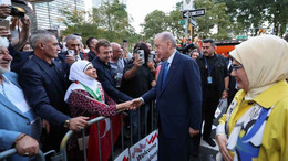 Erdoğan, TÜRKEN Vakfı'nı ziyaret etti