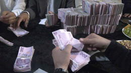 Kocaeli’deki aşiret düğününde kilolarca altın, milyonlarca lira takıldı