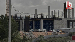 Kocaeli'de fabrikanın inşaatından 2 işçi düştü!