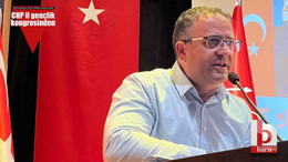 Gökçe’nin konuşması gençlerden büyük alkış aldı