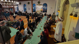 MHP’liler, Orhan Camii’nde kahvaltı yaptı