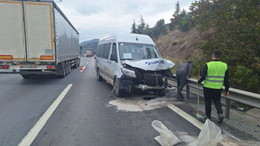 Kocaeli’de işçi servisi ve yolcu otobüsü çarpıştı!