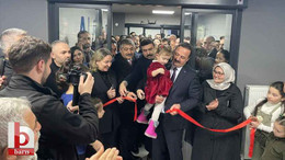 Ağıralioğlu, il başkanını beklemeden parti binasını açtı!