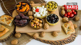 Ramazan ayında beslenme için kritik uyarılar: 1-1,5 litre su tüketilmeli!