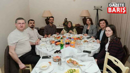 Yıldızlı iftarda öğrencileri ağırladı