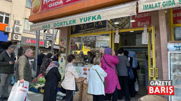 Bayram tatlısını son güne bırakanlar yufkacıların önünde kuyruk oldu