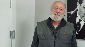 Yengesine giydirdikçe giydiriyor