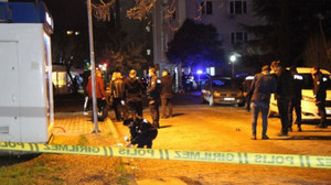 Sokak ortasında silahlı saldırı: 2 yaralı