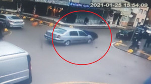 Motosiklet sürücüsü ölümden böyle döndü