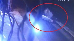 Sürücünün öldüğü kaza güvenlik kamerasına saniye saniye yansıdı