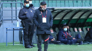 Akçay: "Aklımızı avucumuzda tutalım"