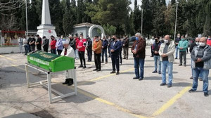 Ablası ve yeğenini alan virüsü yenip kalbine yenildi