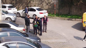 Adliyede makasla araçlara zarar veren şüpheli yakalandı