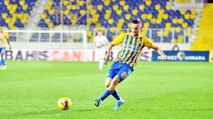 Kocaelispor’a süper bek