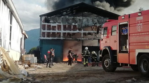 Fabrikada korkutan yangın!