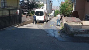 Eşine sokak ortasında vuran koca tutuklandı