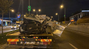 Sol şeritte arıza yapan kamyonete arkadan çarptı: 1 ölü